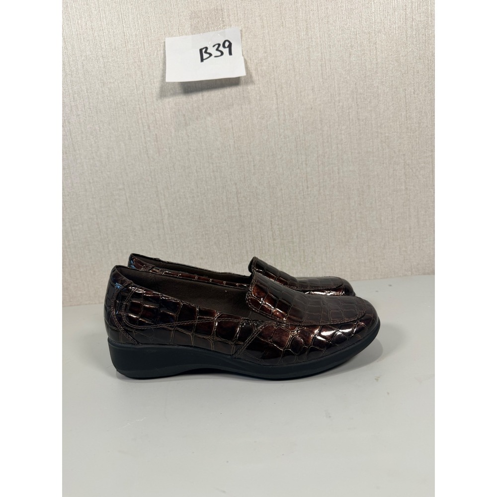 Clarks Women's ‎ Brown Patent Leather Croc Slip On Loafers Shoe Stretch Size 8N